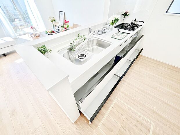 【その他設備(スライド収納)】使いやすさを優先したスライド式収納タイプ!