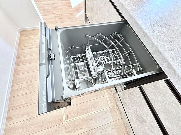 【その他設備(食洗機)】面倒なお片づけは食洗機にお任せ!家事の負担が減って、時間にも気持ちにもゆとりができます。