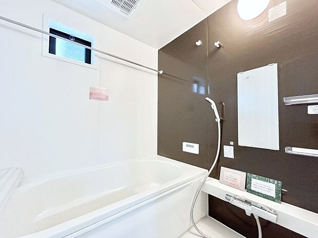 【浴室】落ち着いた雰囲気でゆっくりお寛ぎいただけるバスルーム