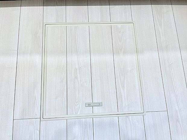 【その他設備(床下収納)】床下収納付き！日用品・非常用品の収納にも大活躍。