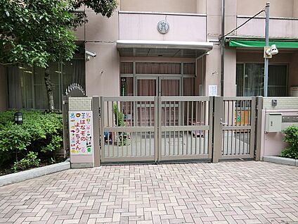 花園幼稚園 600m