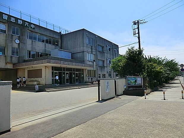 習志野市立第六中学校（約1,500m）