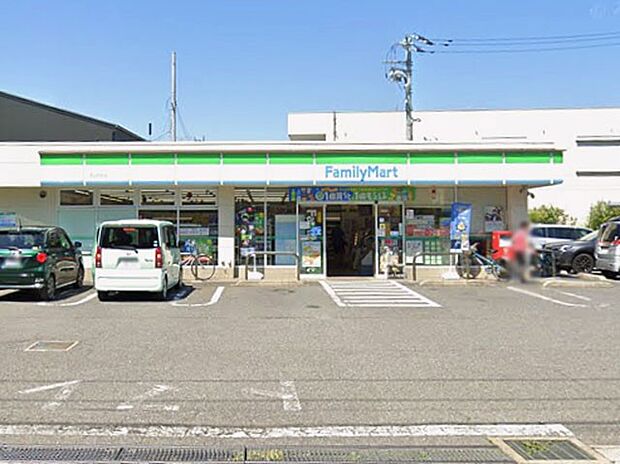 ファミリーマート流山初石店（約240m）