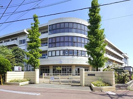 市川市立妙典中学校 650m