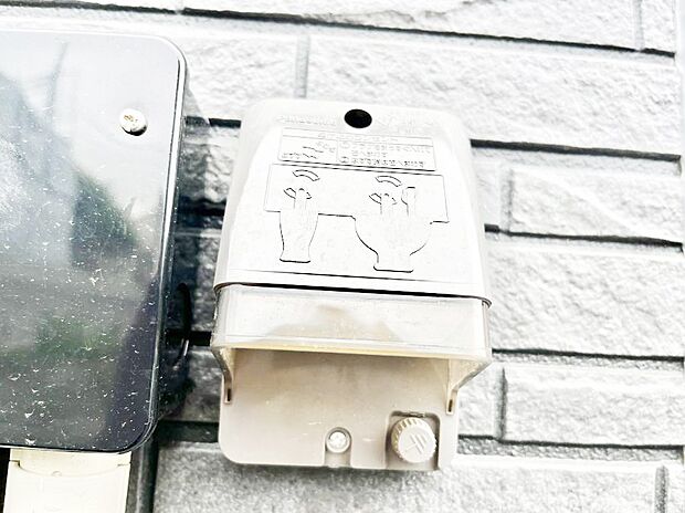【その他現地】お掃除などに便利な外コンセント