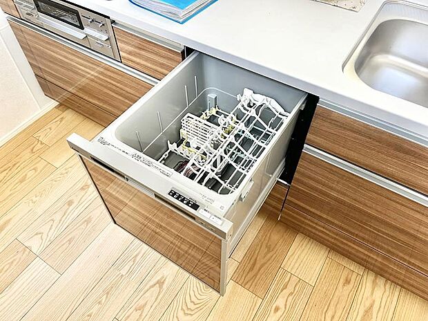 【その他設備(食洗機)】面倒なお片づけは食洗機にお任せ!家事の負担が減って、時間にも気持ちにもゆとりができます。