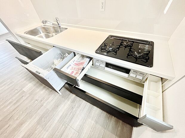 【その他設備(スライド収納)】使いやすさを優先したスライド式収納タイプ!