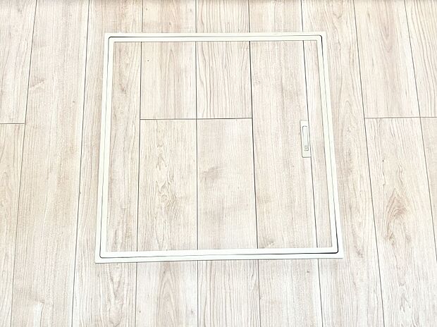 【その他設備(床下収納)】床下収納付き!日用品・非常用品の収納にも大活躍。