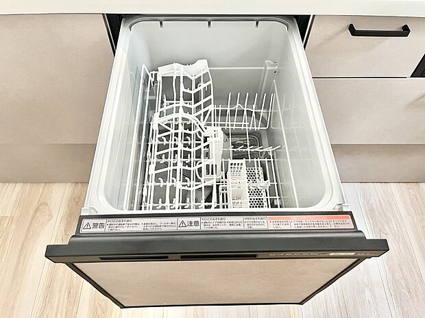 【その他設備(食洗機)】◆1号棟◆面倒なお片づけは食洗機にお任せ!家事の負担が減って、時間にも気持ちにもゆとりができます。