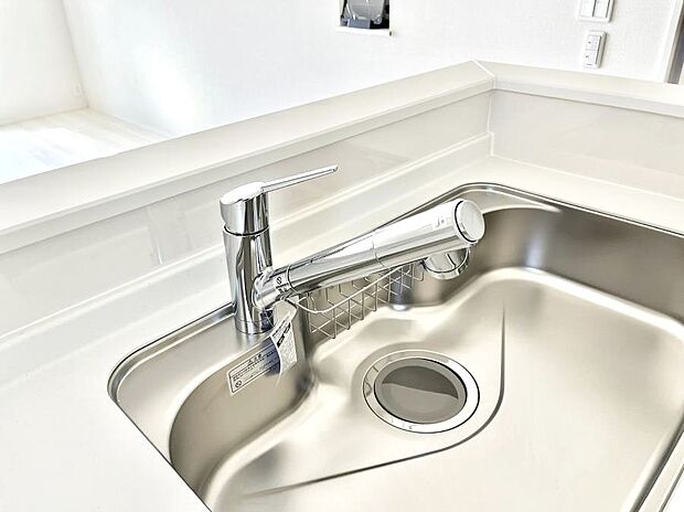 【その他設備(浄水器)】◆7号棟◆いつでも清潔なおいしいお水を。一つの水栓で水道水と浄水を使い分け。