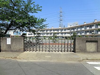 四街道市立山梨小学校 411m
