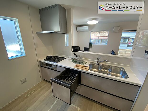 ☆『毎日早く家に帰りたくなる。』そんなマイホームにお住まいになりませんか？大切な家族が、安心して・快適に毎日過ごすことが出来る…。ささやかだけど一番大切なこと♪この邸で叶えられます！！