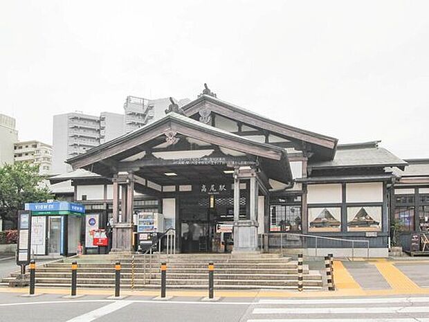 JR中央線「高尾」駅
バスで19分・「宝生寺団地」バス停から徒歩4分☆