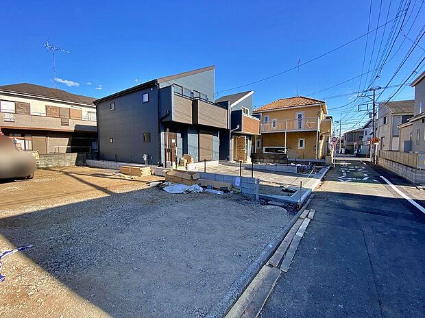 ☆小・中学校も徒歩9分圏内と、お子様も無理なく通学しやすいため、部活や委員会で下校が遅くなる日も安心感があります。朝の支度にもゆとりが生まれるのも嬉しいですね♪