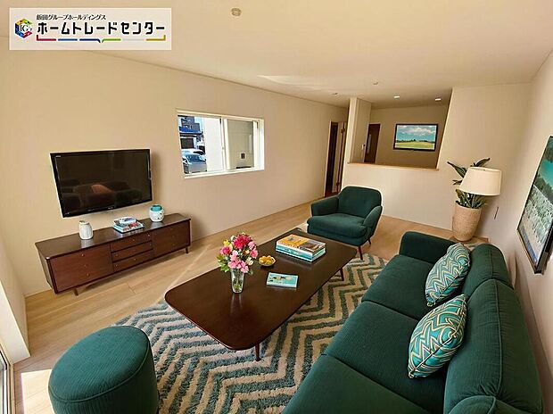 ☆Living　Room☆
お子さまは、ご飯の支度を頑張っているご家族の姿が見えると安心。手伝いたいという気持ちになるなど、お手伝いの習慣も育ちやすいですよ♪（家具はCGです）