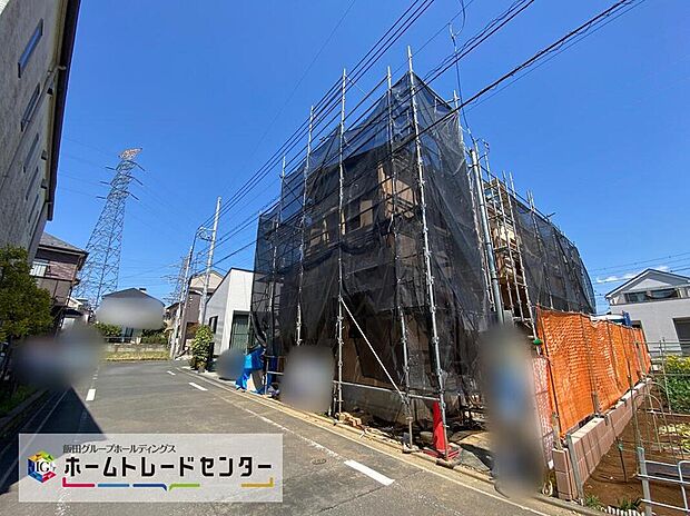 南からの陽光たっぷり降りそそぐ明るいお住まいです。どのお部屋も、採光良好な風通しの良い快適な空間となっております。