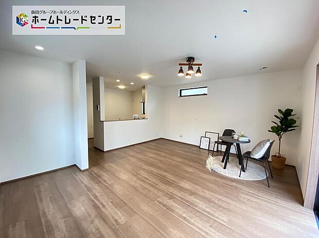 ☆Living　Room☆
家族の食事や団らんのほか、子供を遊ばせたり、友人を招いたりするＬＤＫは住まいの中心。長時間過ごす場所だからこそ、大切にしたい場所♪