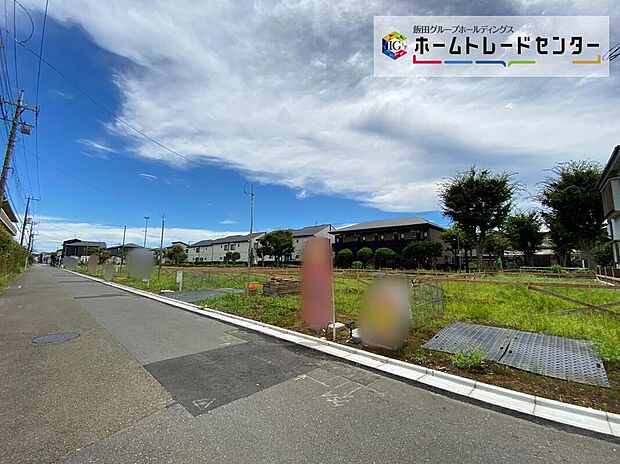 ☆教育施設やスーパーが近く、便利な住環境です◎
小学校は徒歩8分でお子様も安心して通学出来ますね♪
スーパーまで徒歩5分!必要なものもすぐに買いに行ける距離ですね◎
