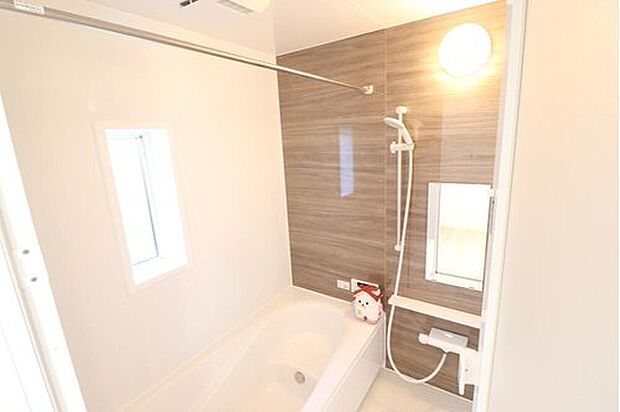 【☆System　Bath☆】掃除のしやすさ・収納の便利さなど、おふろを使う人、お手入れする人、みんなにとっての「しあわせ性能」を追求したバスルームを採用しました♪