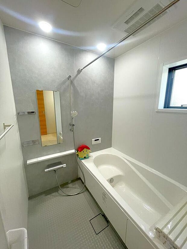 【浴室】☆System　Bath☆
掃除のしやすさ・収納の便利さなど、おふろを使う人、お手入れする人、みんなにとっての「しあわせ性能」を追求したバスルームを採用しました♪