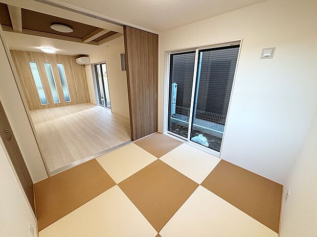 【☆Japanese　Room☆ 】☆Japanese　Room☆
寛ぎの和空間や客間としての使い方は勿論、赤ちゃんや小さなお子様を遊ばせるスペースとしても重宝する和室は、多種多様な使い方が可能です♪