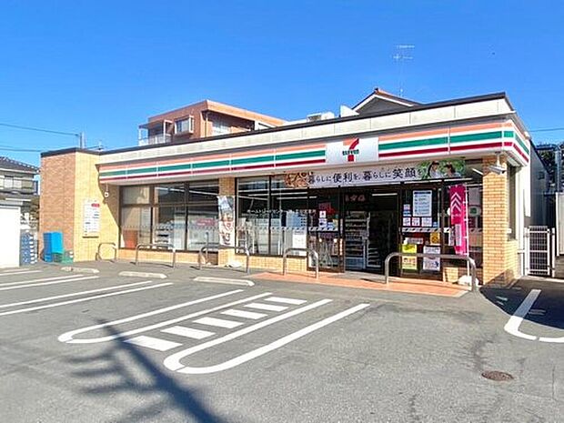 セブンイレブン福生加美平3丁目店（約300m）