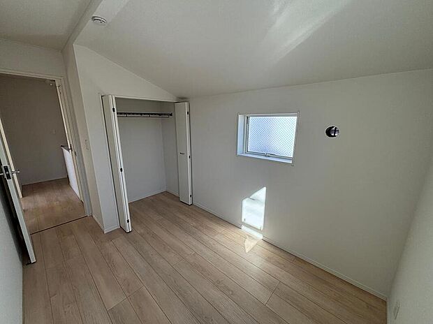 【☆Room☆】各部屋を最大限に広く使って頂ける様、全居住スペースに収納付。プライベートルームはゆったりと快適に。