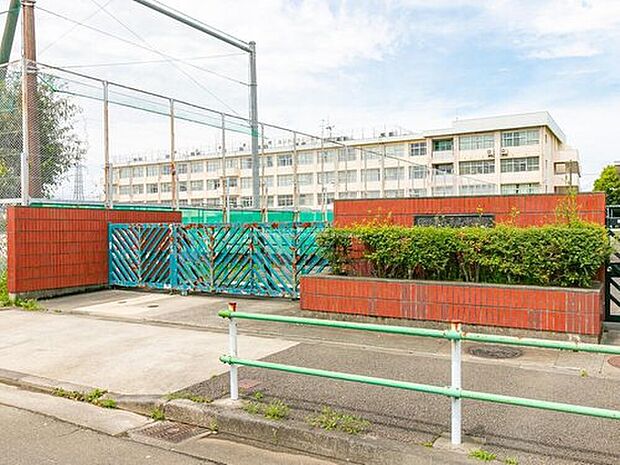 日野市立平山中学校（約1,100m）