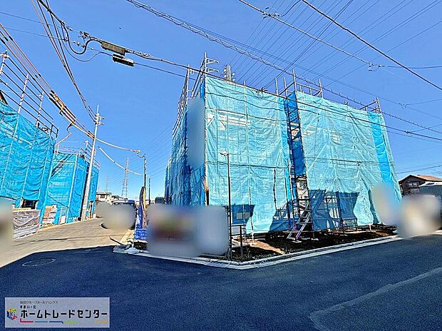 【現地外観写真】☆ひとたび扉を開けばそこに待っているのは上質な空間とマイホームでの新生活をイメージさせる優雅なひととき。「この家なら…」ではなく「ここに住みたい♪」と思う感動をお届けいたします。