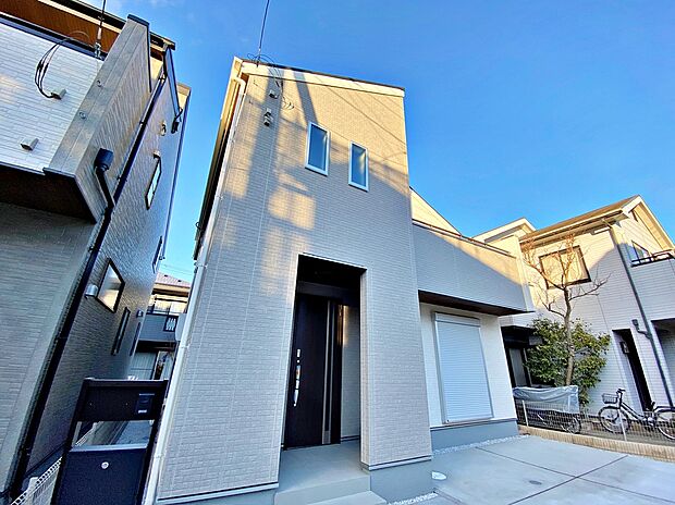 【現地外観写真】☆1号棟☆南向きで陽当たりの良い立地！
通勤通学・ショッピングに便利なJR中央線「国立」駅が最寄りのお住まいです♪教育施設・買物施設も近く、子育て世帯にもオススメです◎