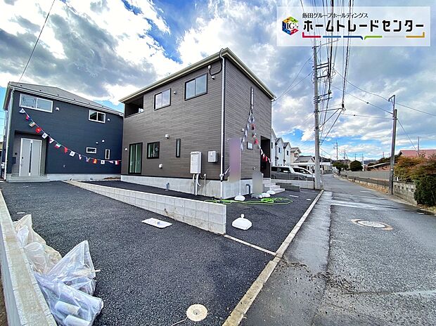 【前面道路含む現地写真】☆日当たりが良く、お陽さまの光をたっぷりとりこめるので、洗濯物もしっかり乾きます◎
空いているスペースでは、ガーデニングも楽しめそうですね♪♪