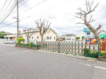 ねむのき幼稚園 600m(徒歩8分/自転車で3分)