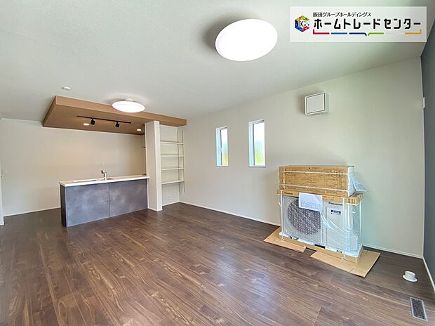 【☆Living　Room☆ 】☆Living　Room☆
『LDKは家族だんらんをデザイン』家族が集まり一緒の時間がすごせる工夫がされております。何気ない一日のひとコマが何者にも代えがたい宝物になることでしょう♪