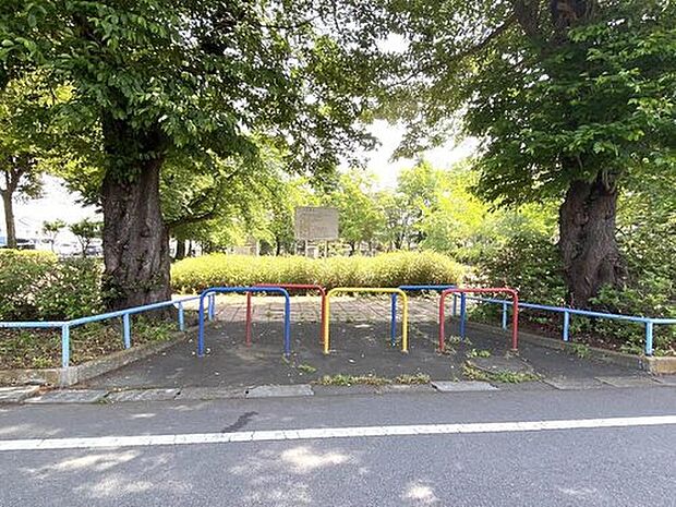 ペリカン児童公園(約800m)