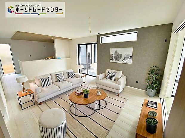 【リビング】お子さまは、ご飯の支度を頑張っているご家族の姿が見えると安心。手伝いたいという気持ちになるなど、お手伝いの習慣も育ちやすいですよ♪（家具はCGです）