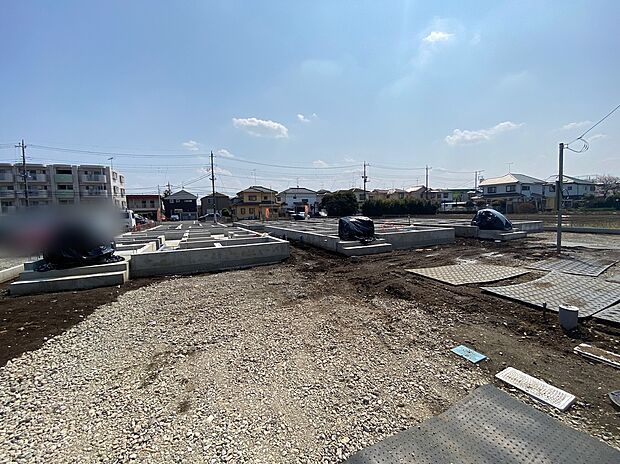 【現地写真】☆忙しく過ぎゆく日常を置き去るほど、ゆったりした時間が流れる住環境。『快適』とは「家」と「街」と「環境」が調和した時に訪れるだと改めて感じさせる永住邸がこちらです。