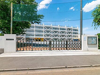 立川市立南砂小学校 800m(徒歩10分)