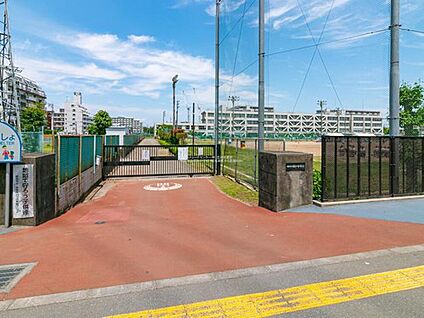 昭島市立昭和中学校 650m(徒歩9分)