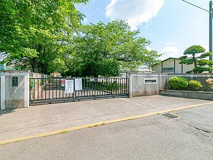 あきる野市立西中学校 1100ｍ(徒歩14分)