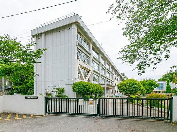 あきる野市立南秋留小学校（約1,300m）