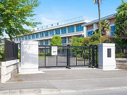 瑞穂町立瑞穂第三小学校 600ｍ(徒歩8分)