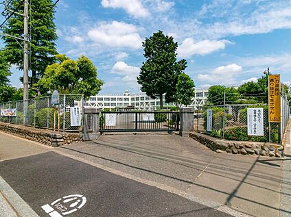昭島市立拝島第三小学校 230ｍ(徒歩3分)