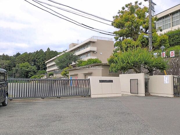 青梅市立吹上中学校(約1,200m)