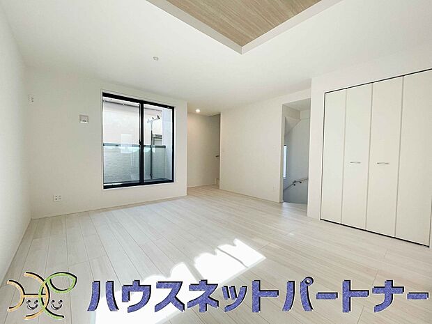 うららかな陽射しがどのお部屋にも降り注ぎますように、快適さを追求した間取設計。得難い立地環境での生活を恵みの豊かな永住の地へと変えてくれます。