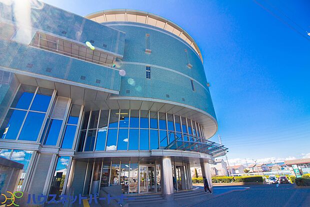 川口市役所鳩ヶ谷支所(約950m・徒歩12分)