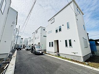 ようこそ、TAKIHOUSEの女性にやさしい自然素材の家へ ブランピュール宿河原　全12棟 外観