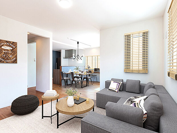 【リビング・ダイニング(施工例)】2階のLDKはフロア全てを使い、広さを演出しています。収納の少ない部屋をいくつも設けるより、大きな収納をたくさんつけた広々ゆとりのLDKプランをご提案しています。