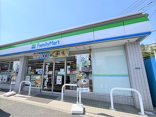 ファミリーマート神木本町2丁目店(約400m)