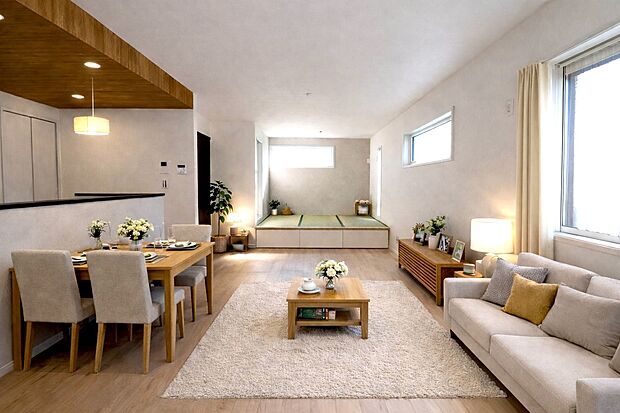 リビング（モデルハウス）住まいの中心となるリビングは、くつろぎと機能性を兼ね備えたバランスの良い設計です。