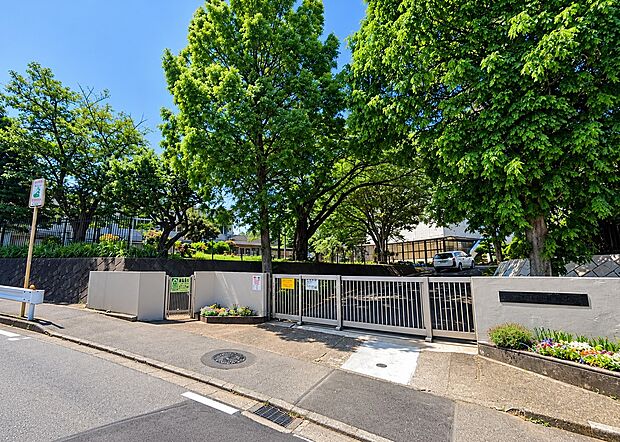 船橋市立芝山西小学校(約700m)